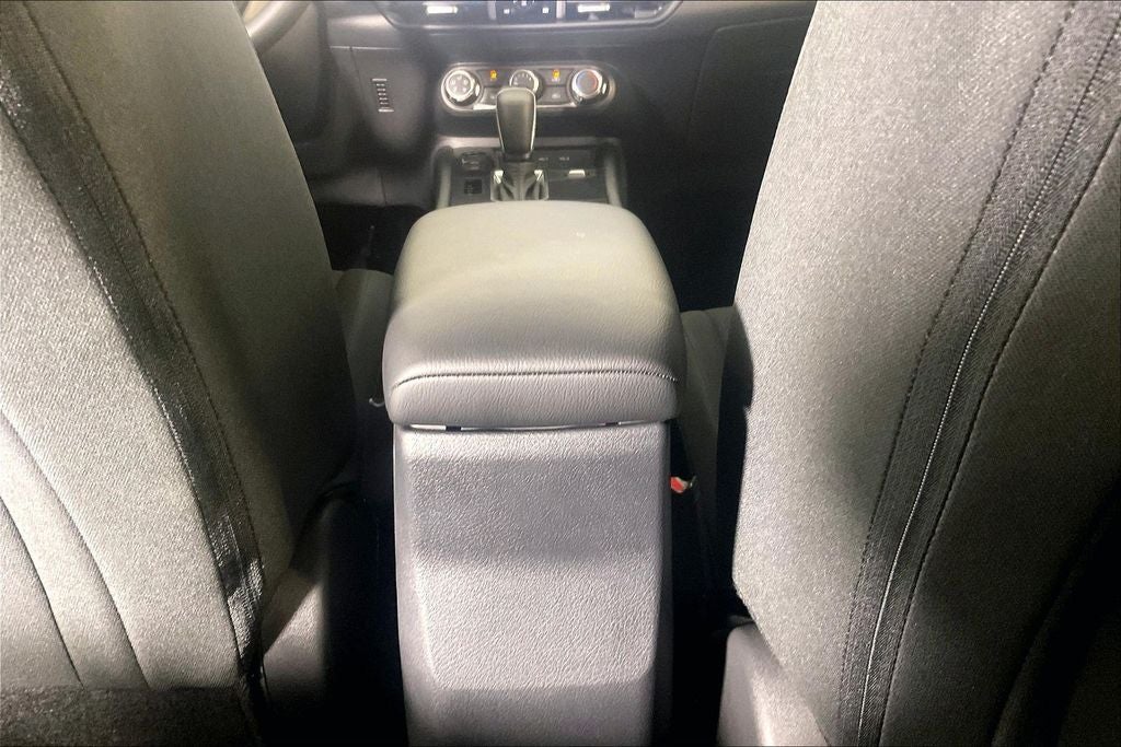 2027 Nissan Kicks S