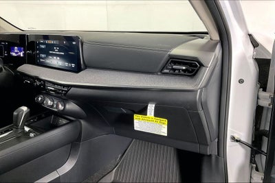 2025 Nissan Kicks SV