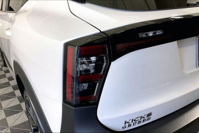 2025 Nissan Kicks SV