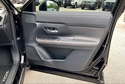 2025 Nissan Kicks SV