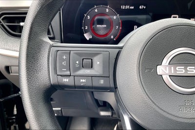 2025 Nissan Kicks SV