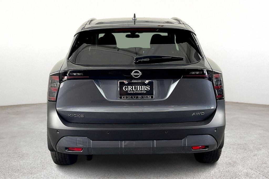 2025 Nissan Kicks SV