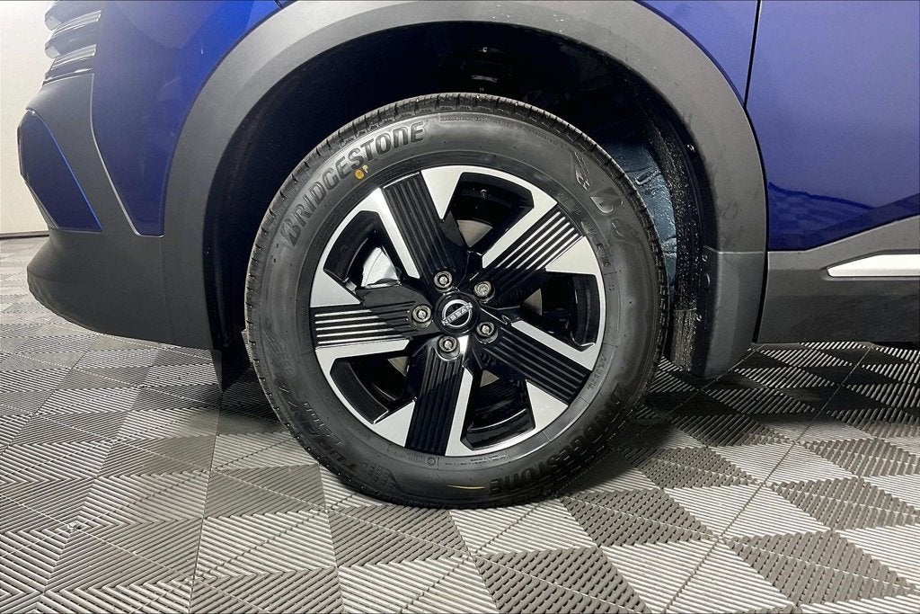 2027 Nissan Kicks SV