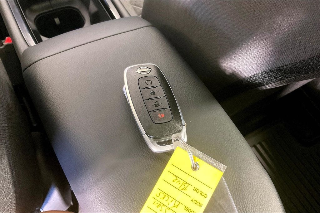 2027 Nissan Kicks SV