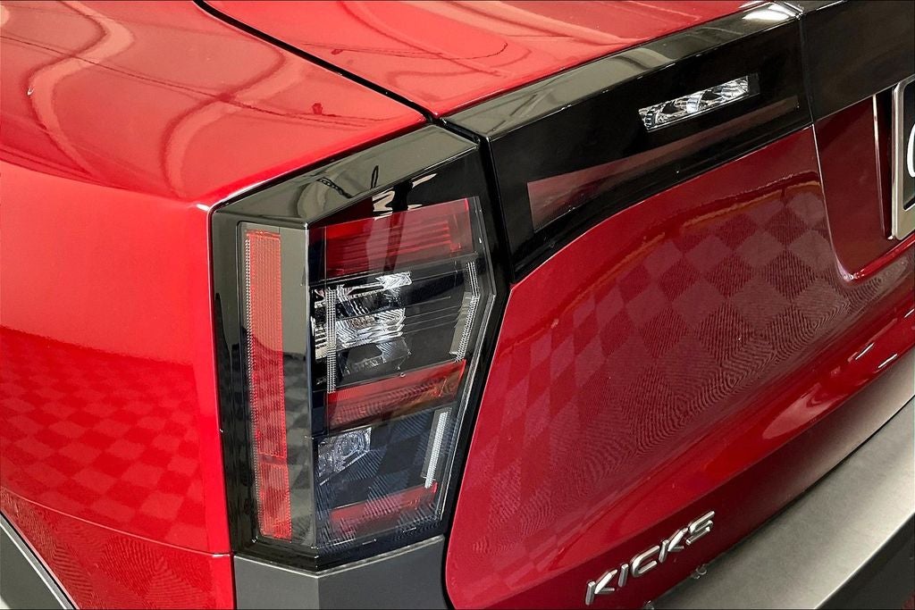 2025 Nissan Kicks SV