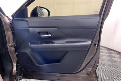 2027 Nissan Kicks SV