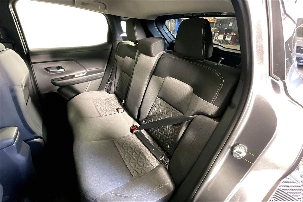 2027 Nissan Kicks SV