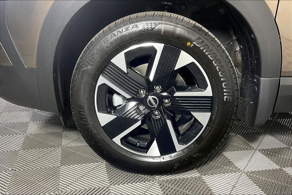 2027 Nissan Kicks SV