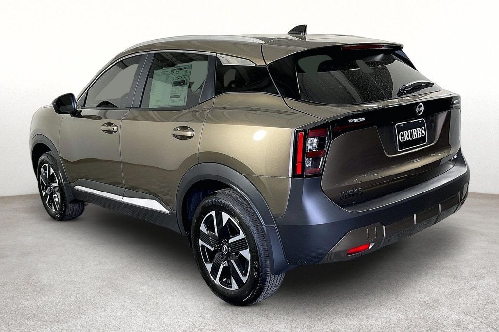 2027 Nissan Kicks SV