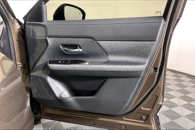2027 Nissan Kicks SV