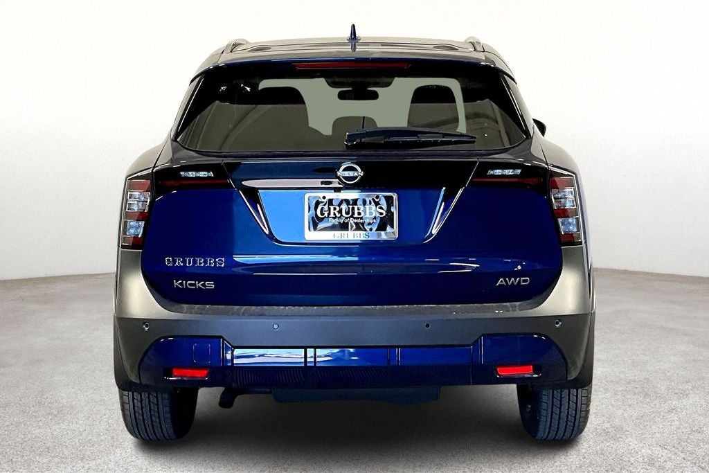 2025 Nissan Kicks SV