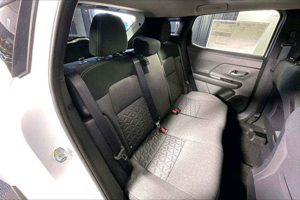 2027 Nissan Kicks SV