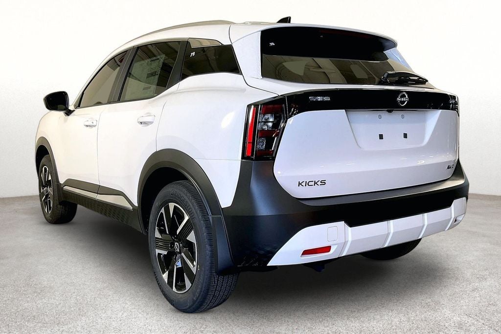 2027 Nissan Kicks SV