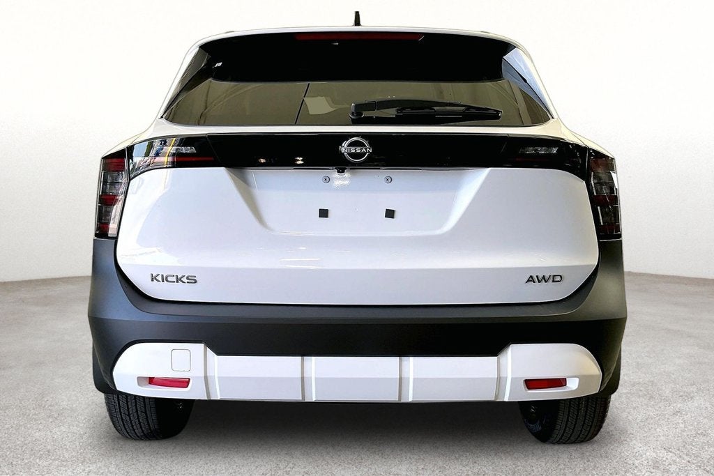 2027 Nissan Kicks SV
