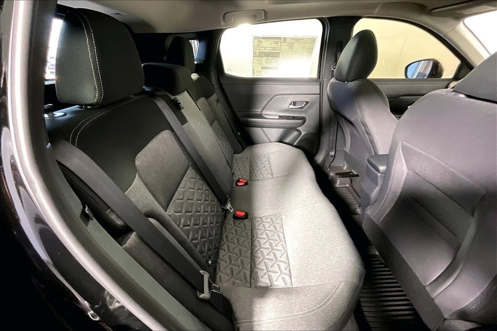 2027 Nissan Kicks SV