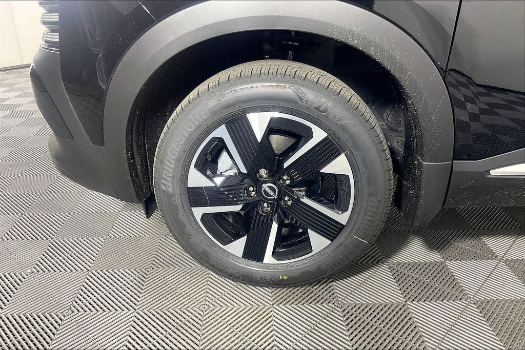 2027 Nissan Kicks SV
