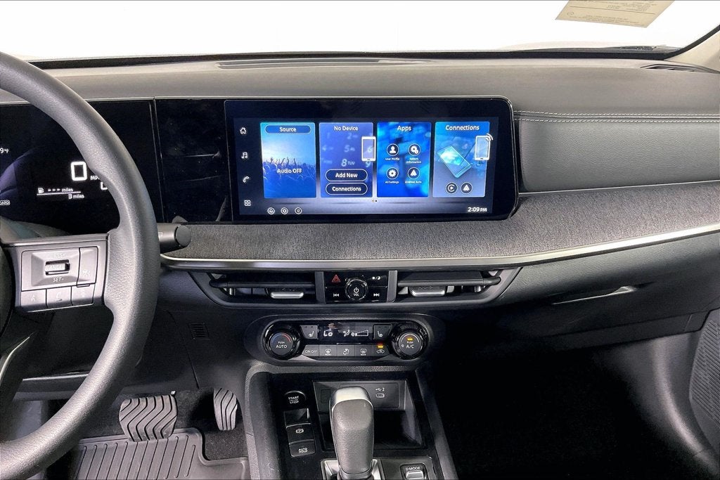 2027 Nissan Kicks SV