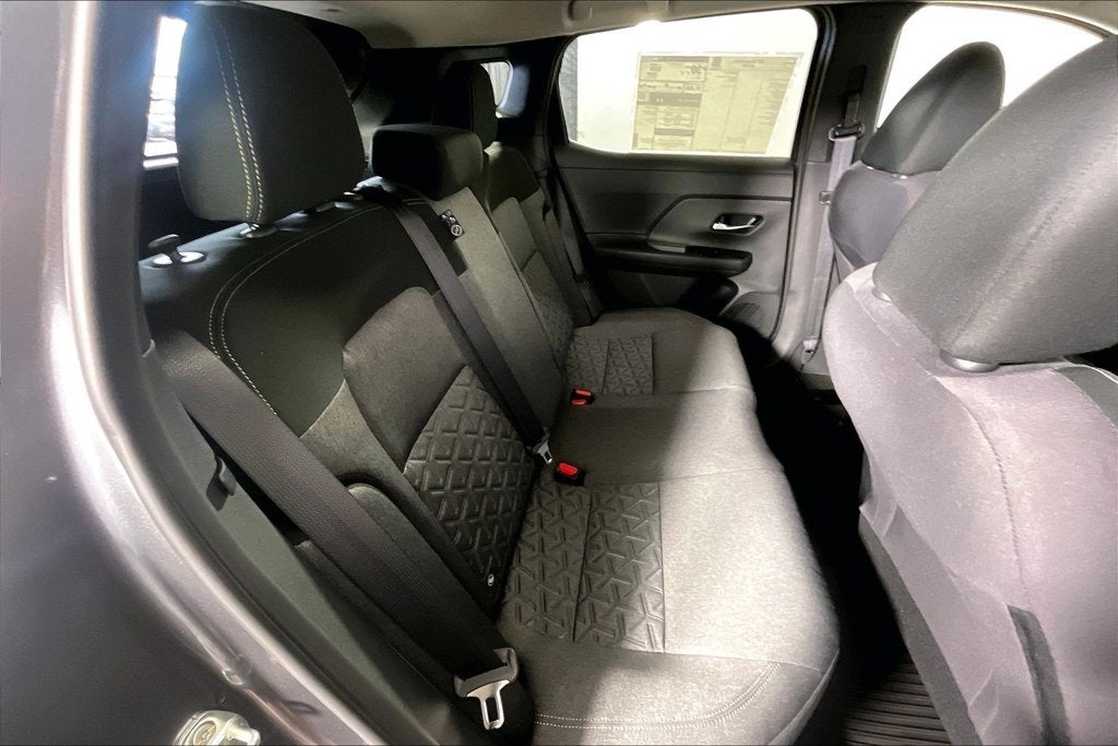 2027 Nissan Kicks SV