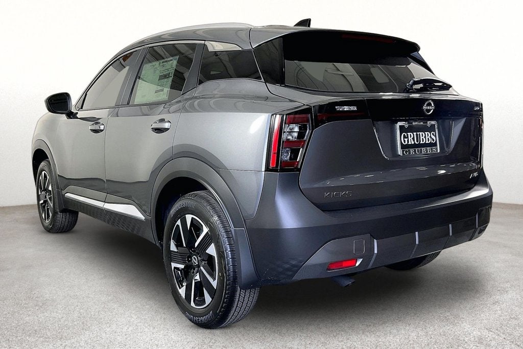 2027 Nissan Kicks SV