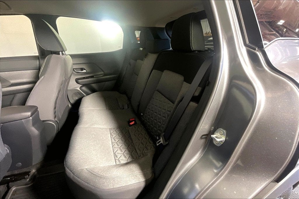 2027 Nissan Kicks SV