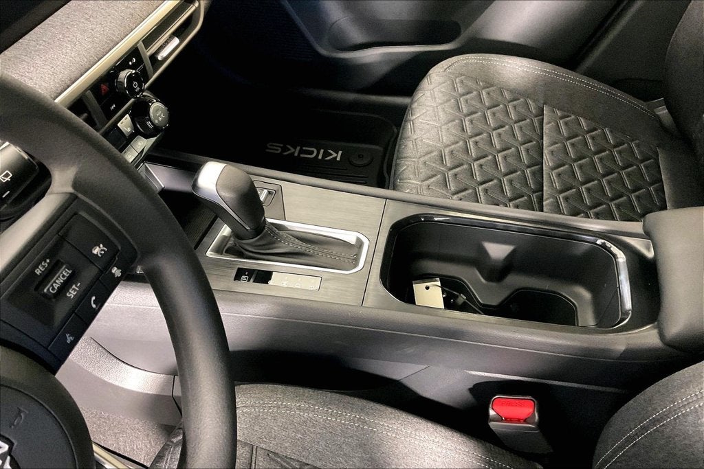2027 Nissan Kicks SV