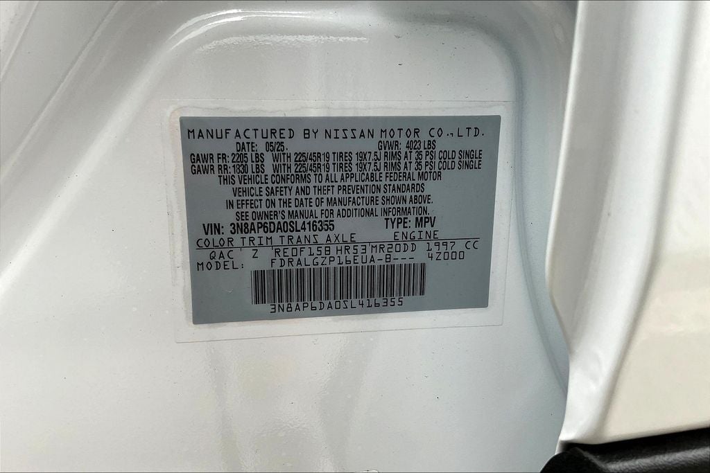 2025 Nissan Kicks SR