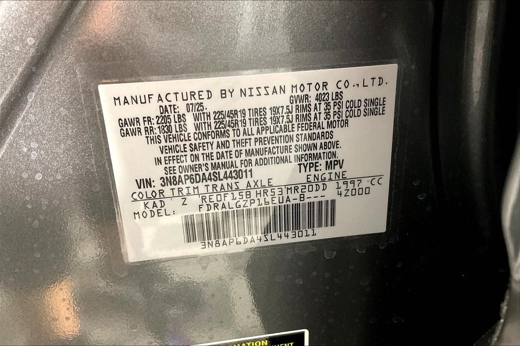 2025 Nissan Kicks SR