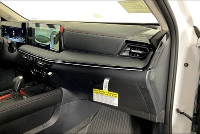 2025 Nissan Kicks SR