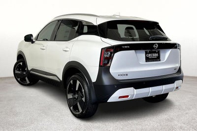 2025 Nissan Kicks SR
