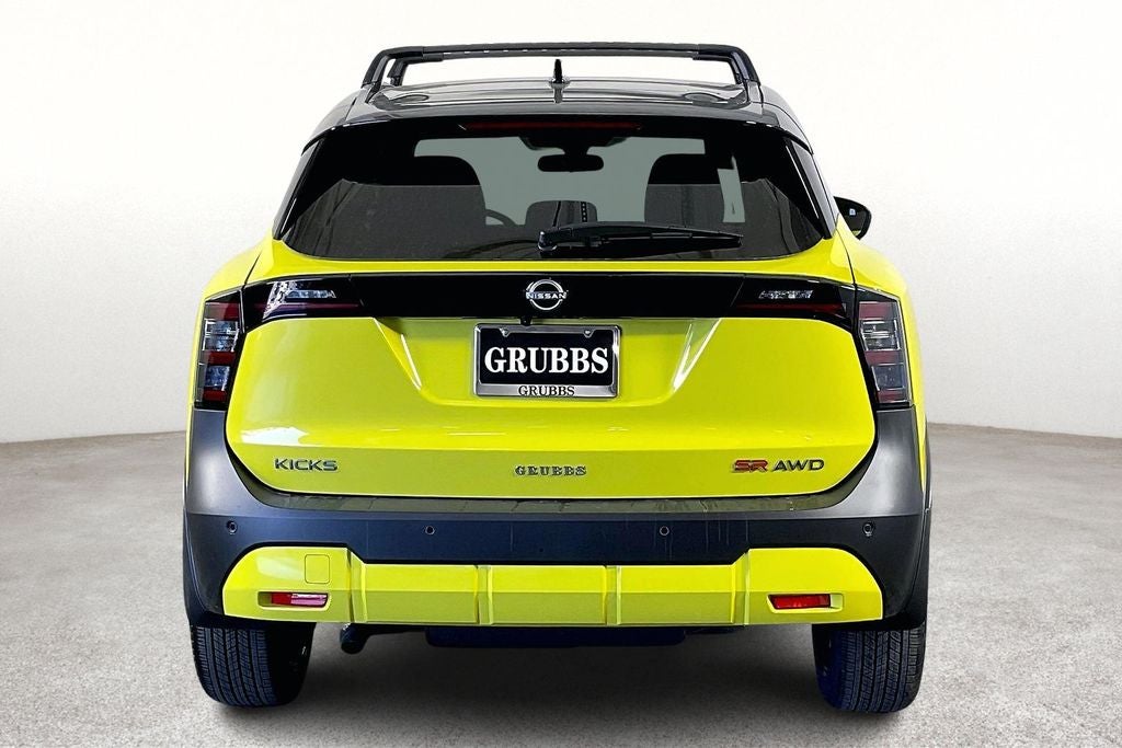 2026 Nissan Kicks SR