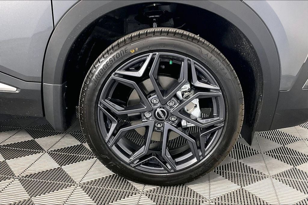 2027 Nissan Kicks SR