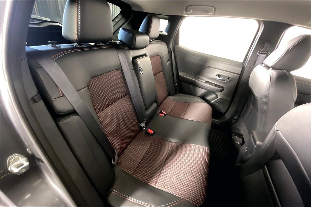2027 Nissan Kicks SR