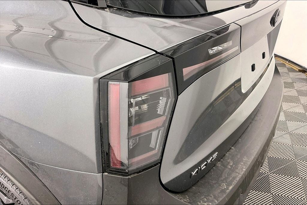 2027 Nissan Kicks SR
