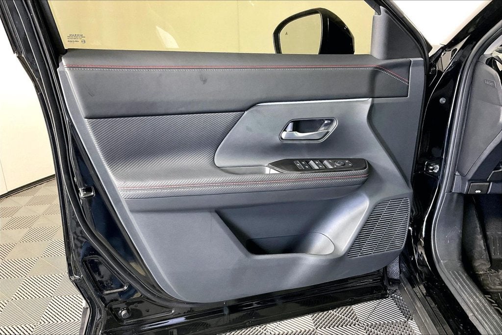 2027 Nissan Kicks SR