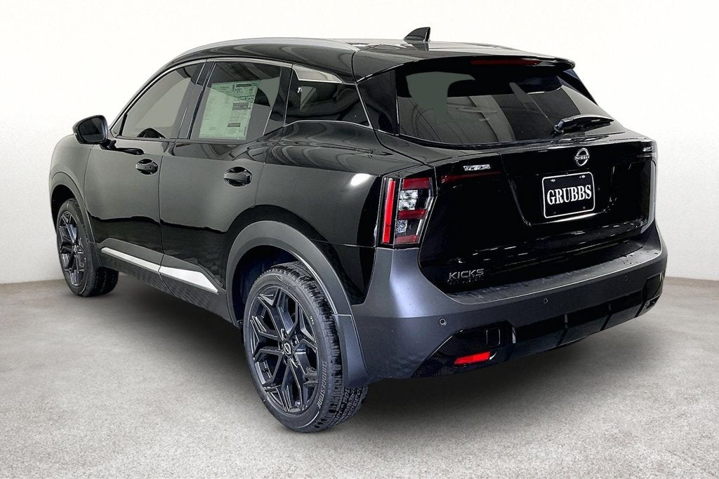 2027 Nissan Kicks SR