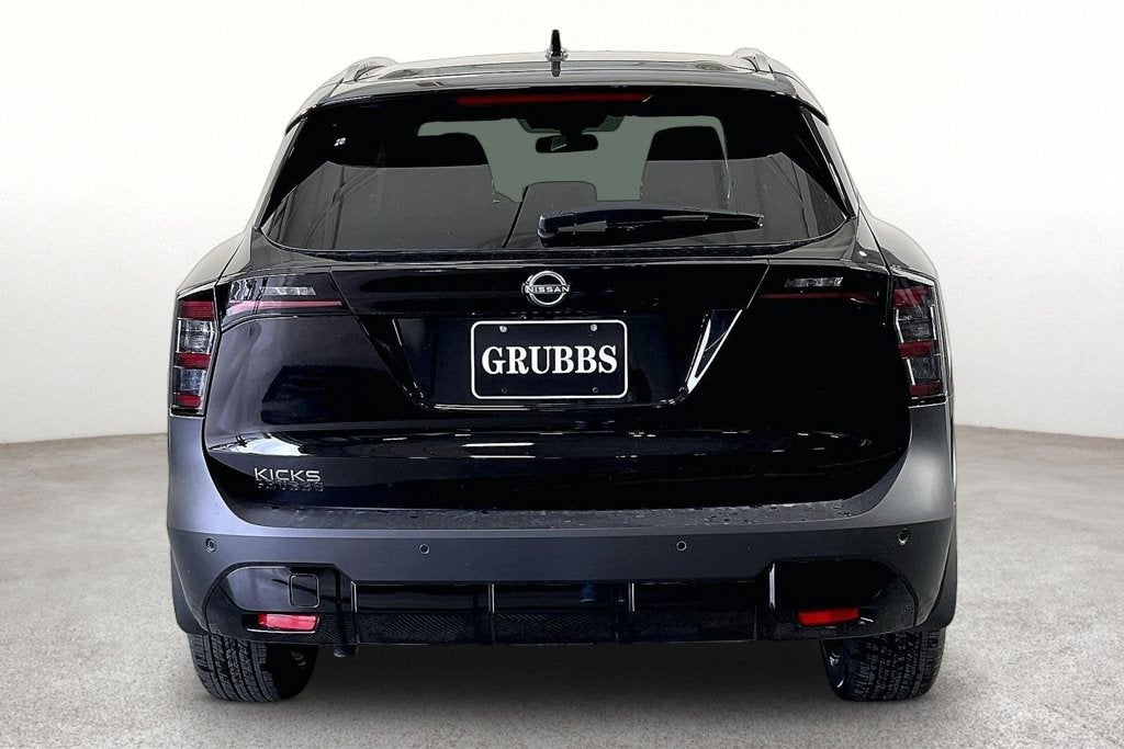 2027 Nissan Kicks SR