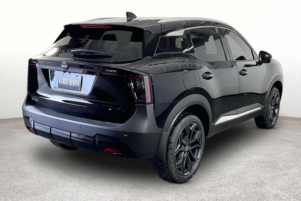 2027 Nissan Kicks SR
