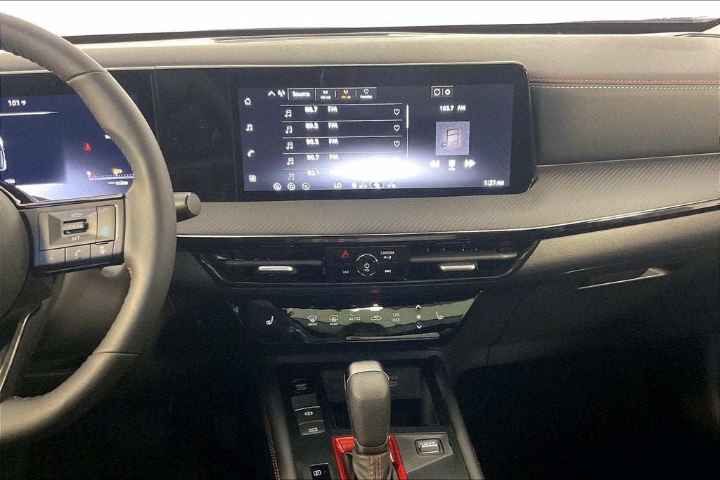 2027 Nissan Kicks SR