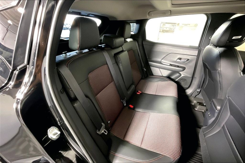 2027 Nissan Kicks SR