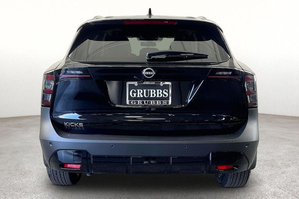 2027 Nissan Kicks SR