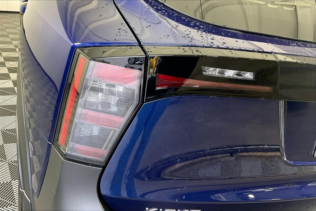 2027 Nissan Kicks SR