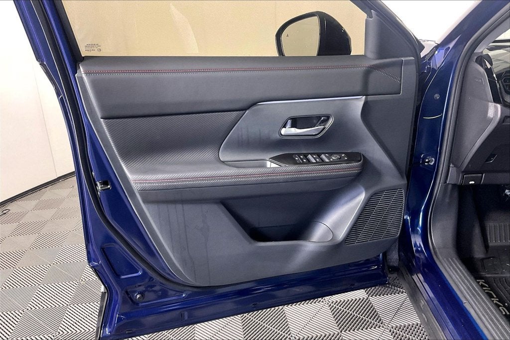 2027 Nissan Kicks SR