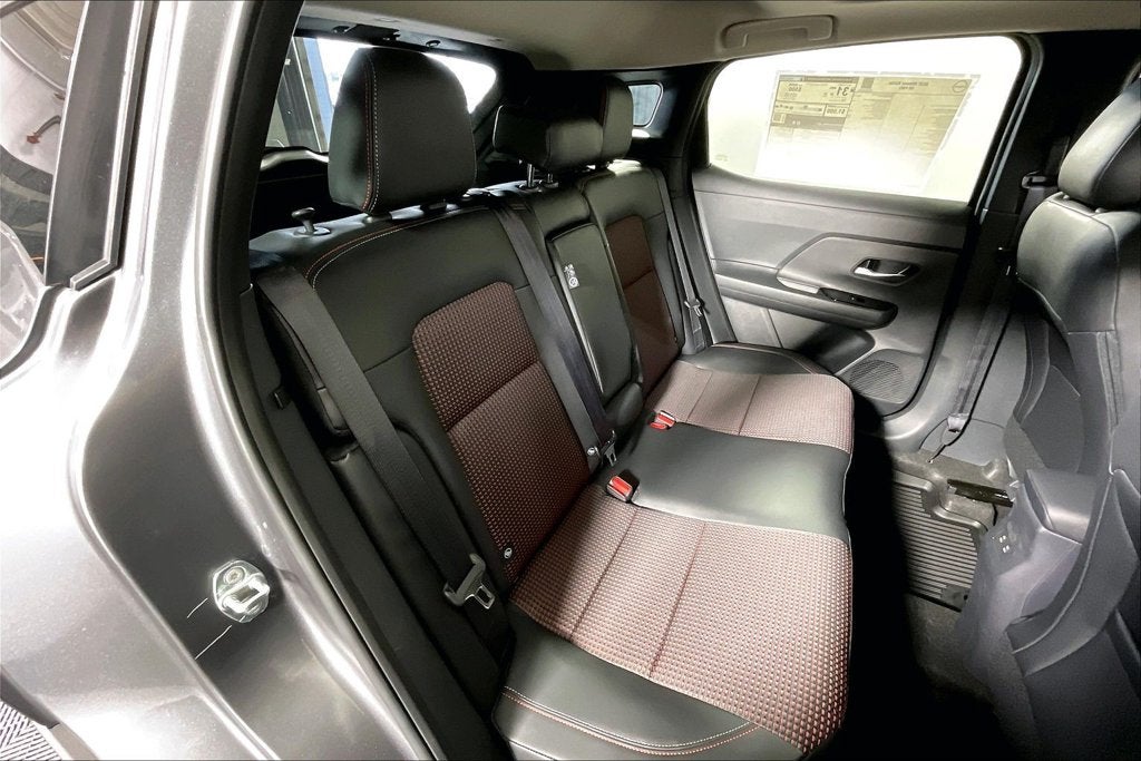 2027 Nissan Kicks SR