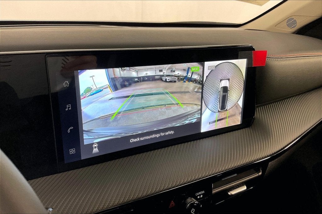 2027 Nissan Kicks SR