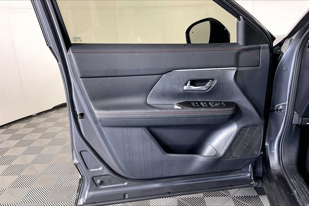 2027 Nissan Kicks SR