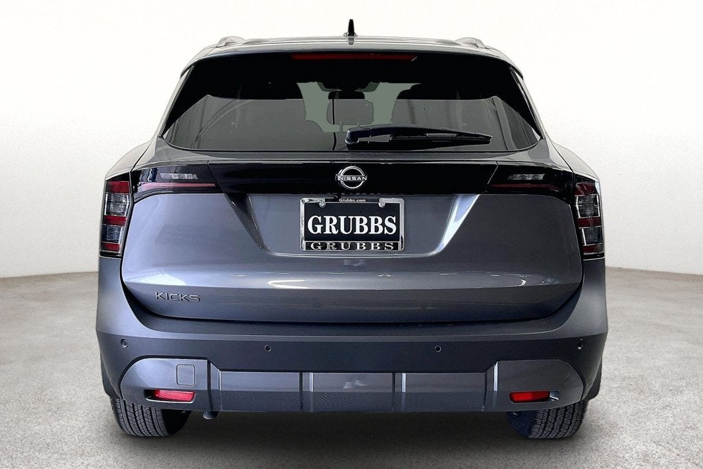 2027 Nissan Kicks SR