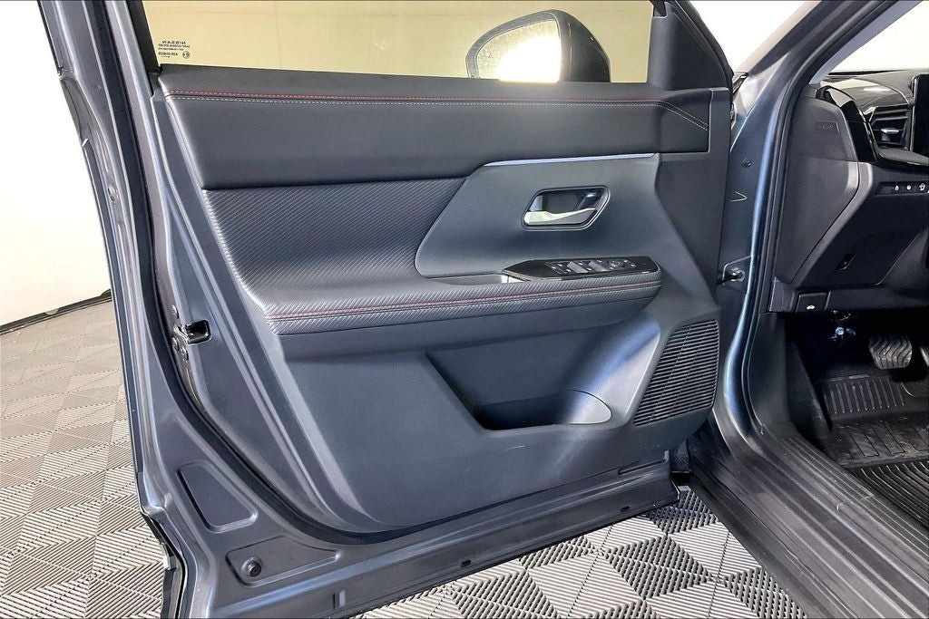 2027 Nissan Kicks SR