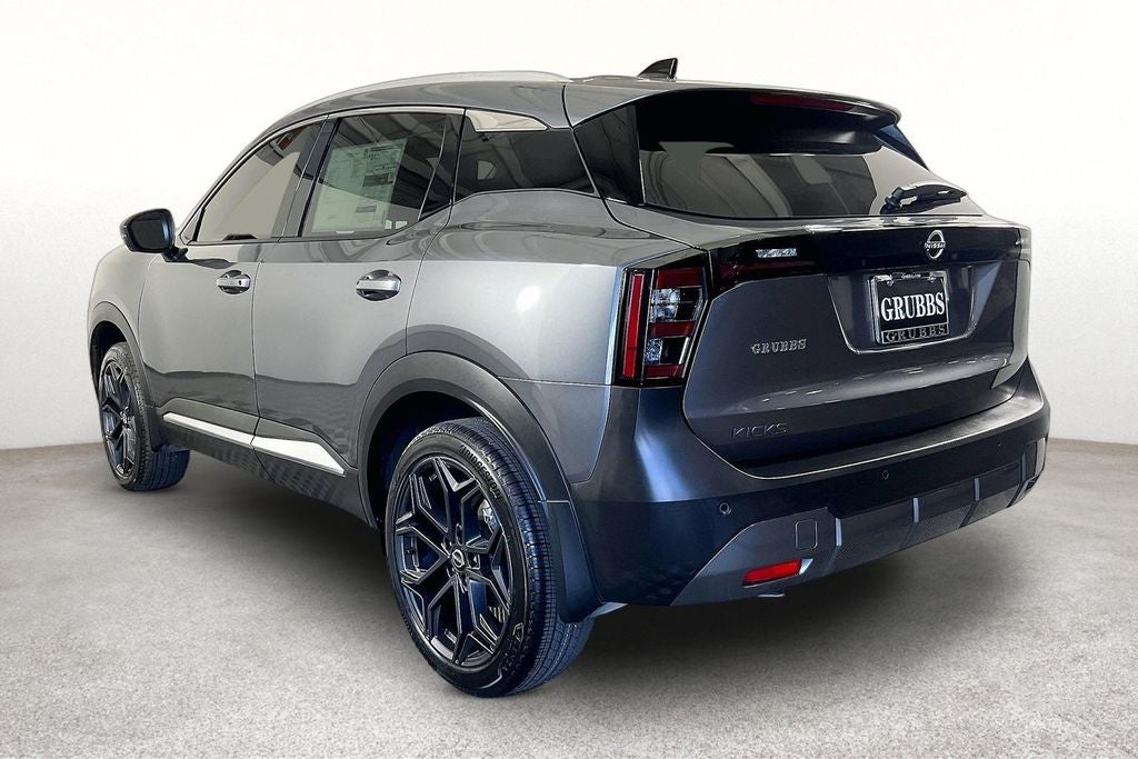 2027 Nissan Kicks SR