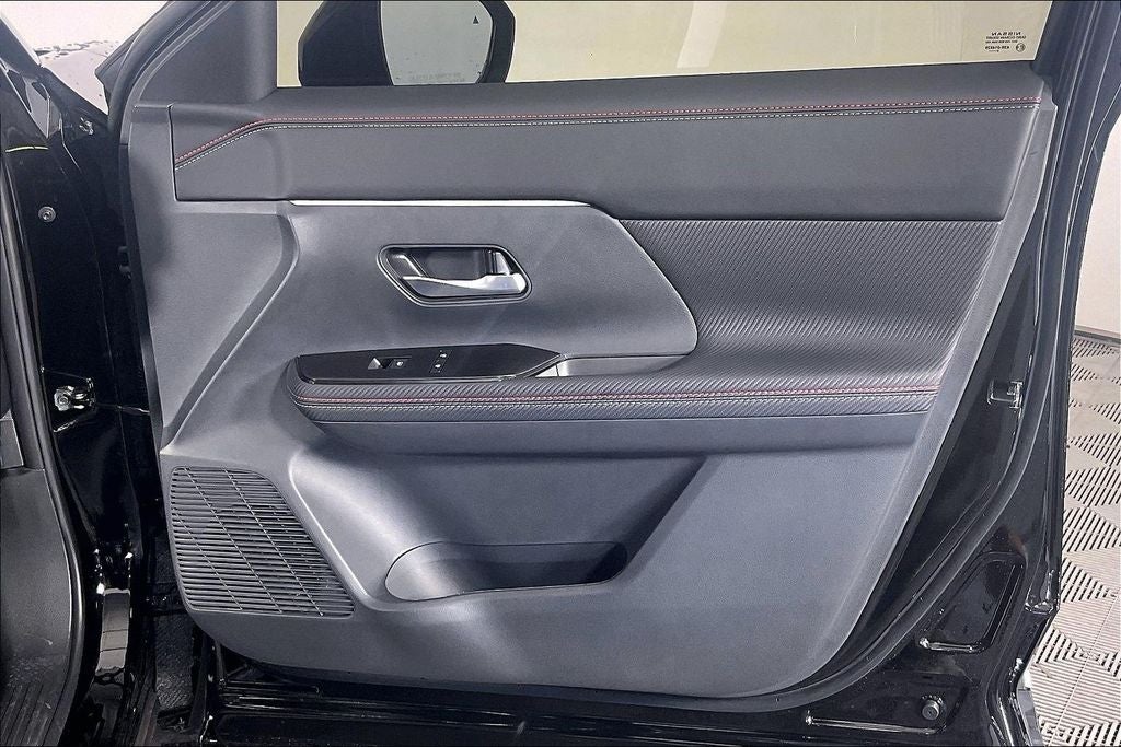 2027 Nissan Kicks SR