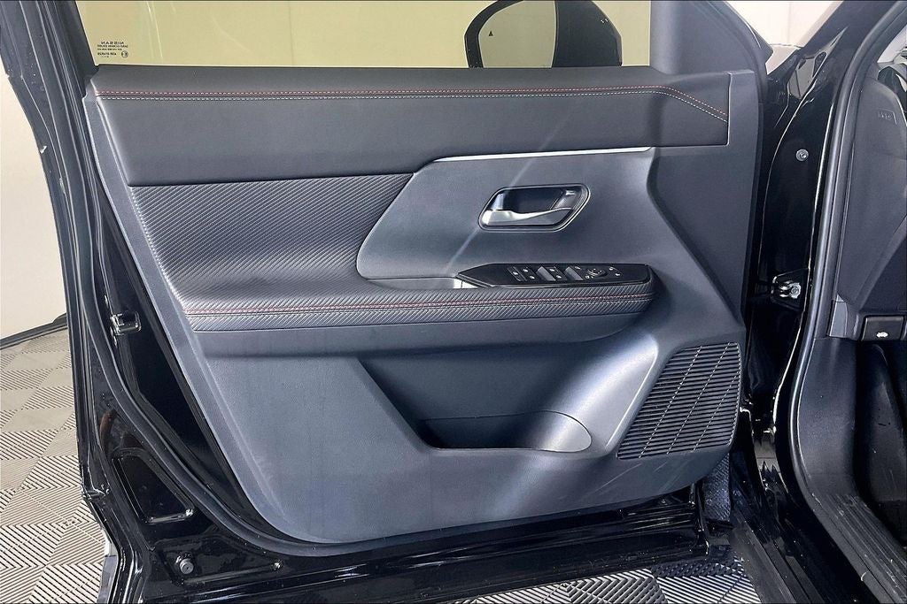 2027 Nissan Kicks SR